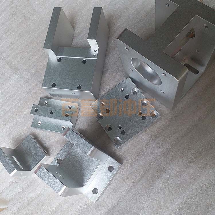 精密零件加工快速成型技術(shù)特點是什么?